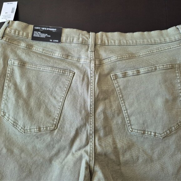 NWT Cropped Jeans - Picture 3 of 7